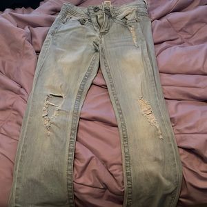 Light wash, low rise Mudd jeans
